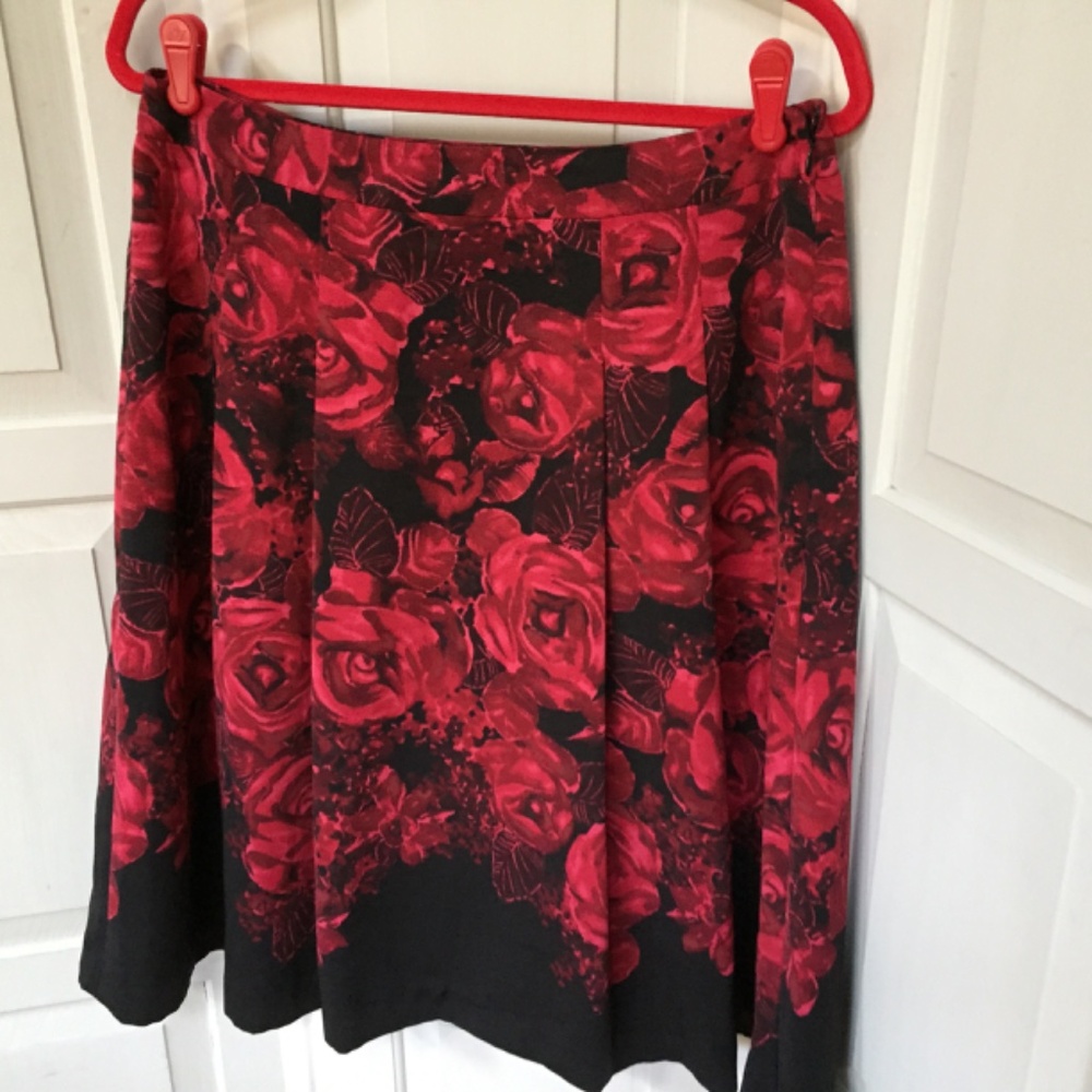 Talbots Red and Black Floral A-Line Skirt - Picture 15 of 16